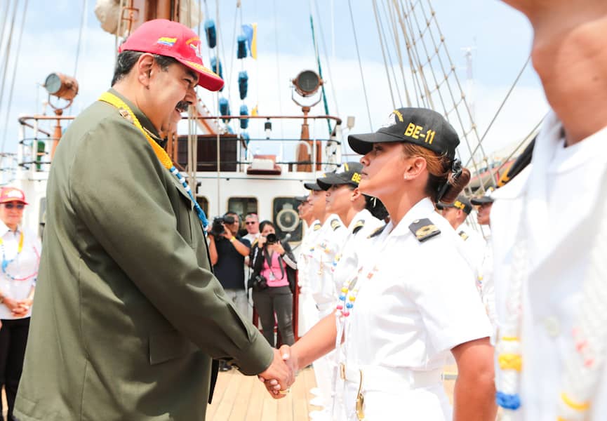 Presidente Nicolás Maduro acompañó zarpe del Buque Escuela «Simón Bolívar»