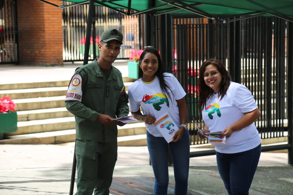 Sector Minero realiza volanteo para incentivar participación en el Referemdúm Consultivo del 3D