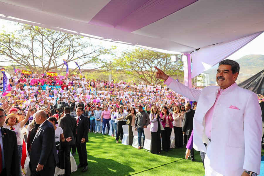 Pdte. Nicolás Maduro: Mujeres; confió en ustedes y agradezco su amor y absoluta lealtad en estos años duros