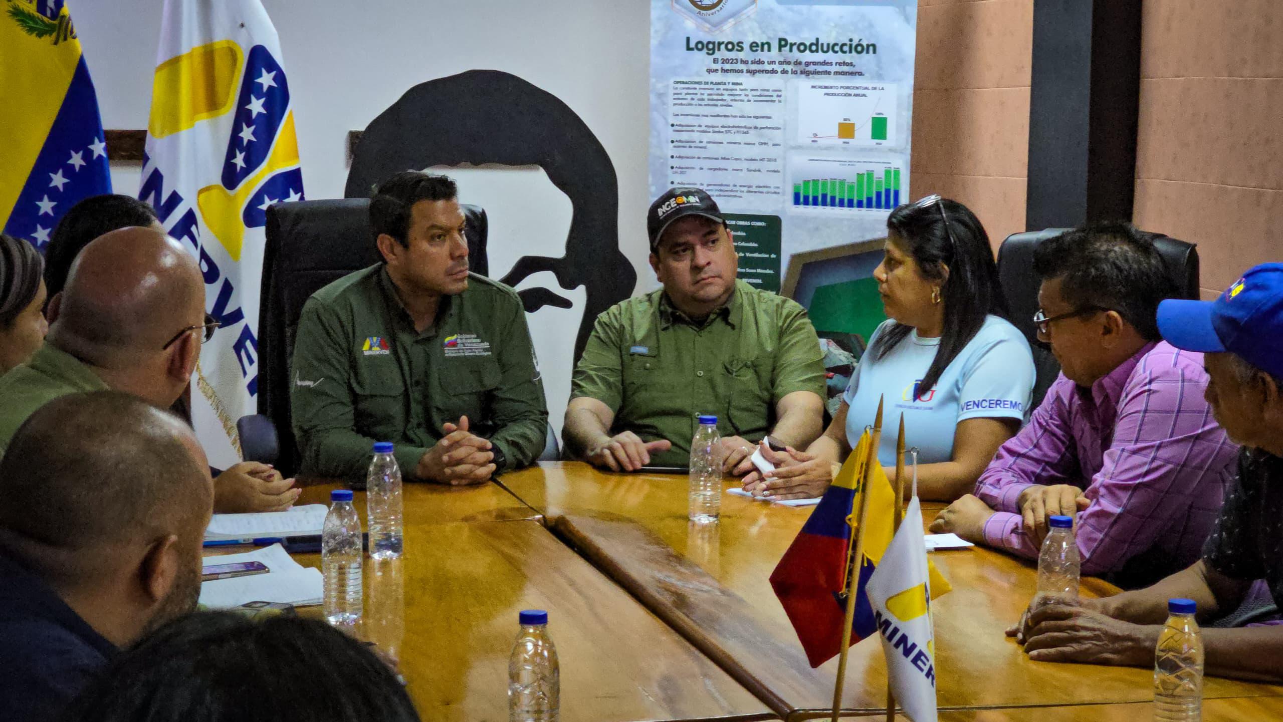 Ministro Héctor Silva lidera mesa de trabajo en El Callao, estado Bolívar