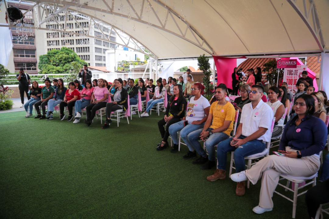 MIDME continúa conmemorando el mes rosa