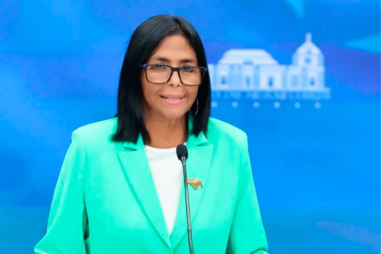 Presidenta (E) Delcy Rodríguez anuncia ajuste salarial responsable para el 01 de mayo durante su mensaje a la nación