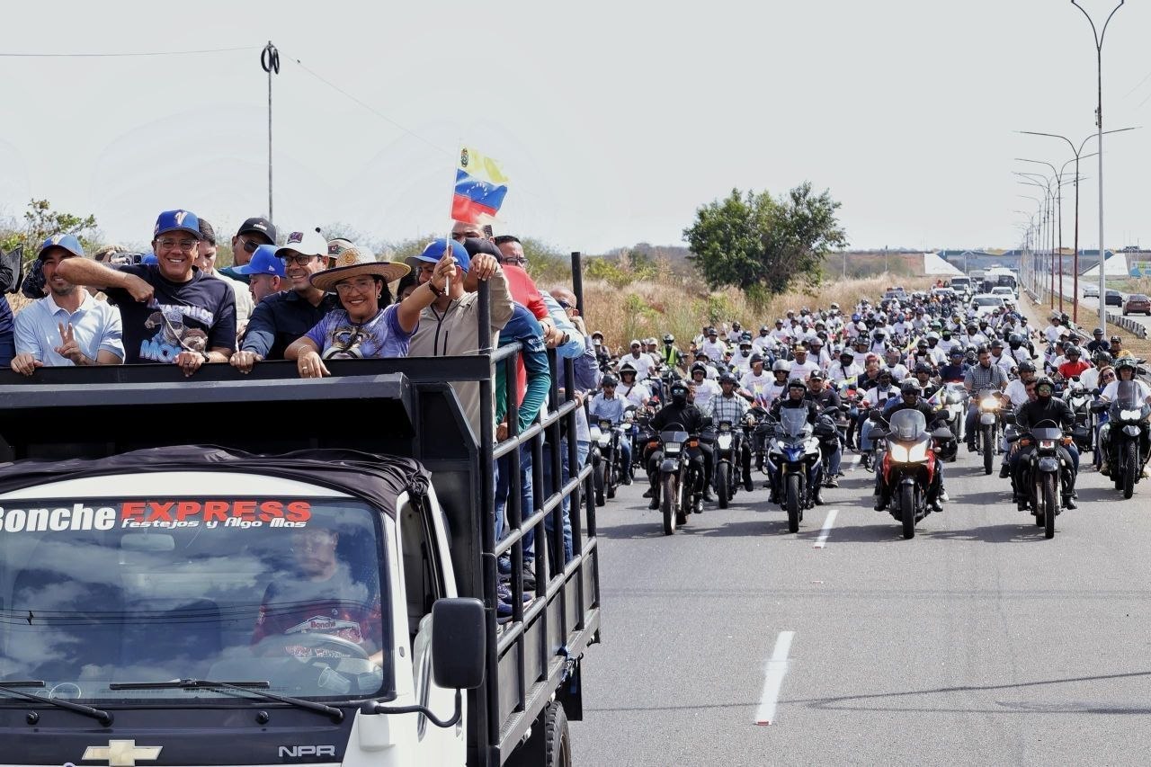 Bolívar se une a la Gran Peregrinación Nacional por la paz y el fin de las sanciones